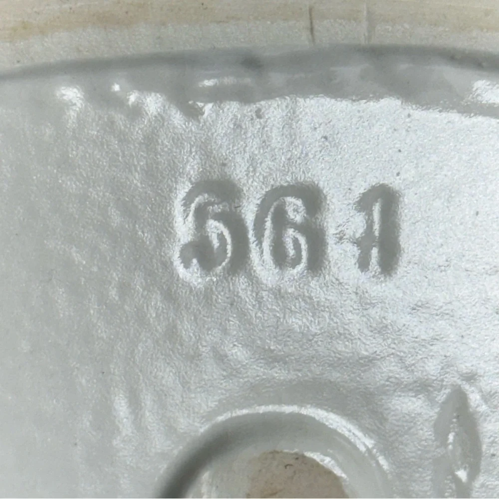 Vintage Abingdon Pottery Serving Bowl - Picture 11 of 11
